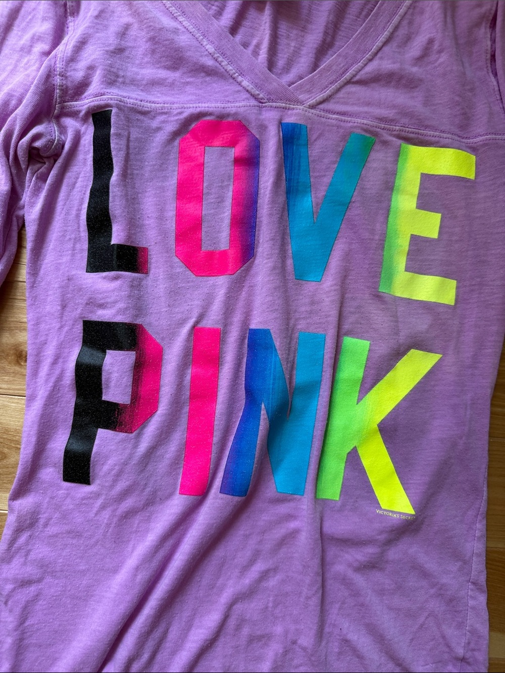 PINK Victoria's Secret Lavender Long Sleeve Tee with Neon LOVE PINK Print - Picture 3 of 3